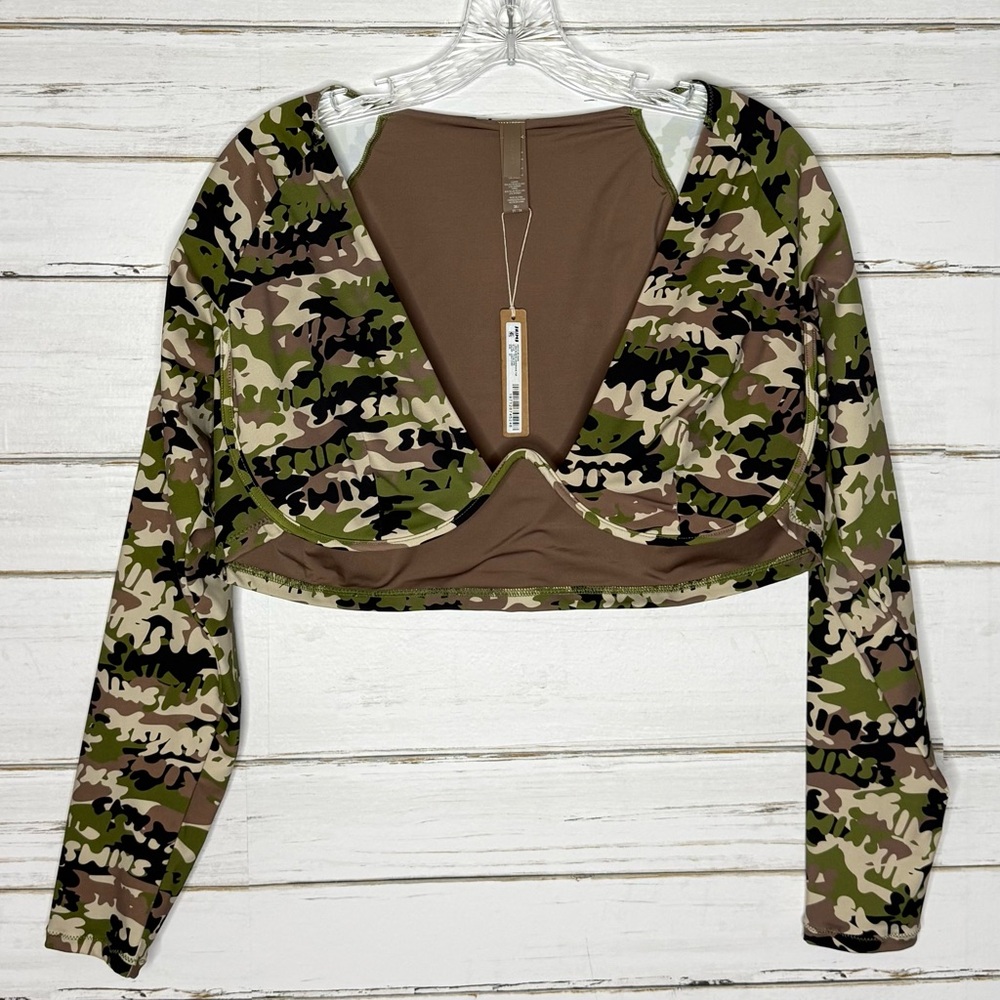 SKIMS Recycled Long Sleeve Cameo Underwire Swim Top